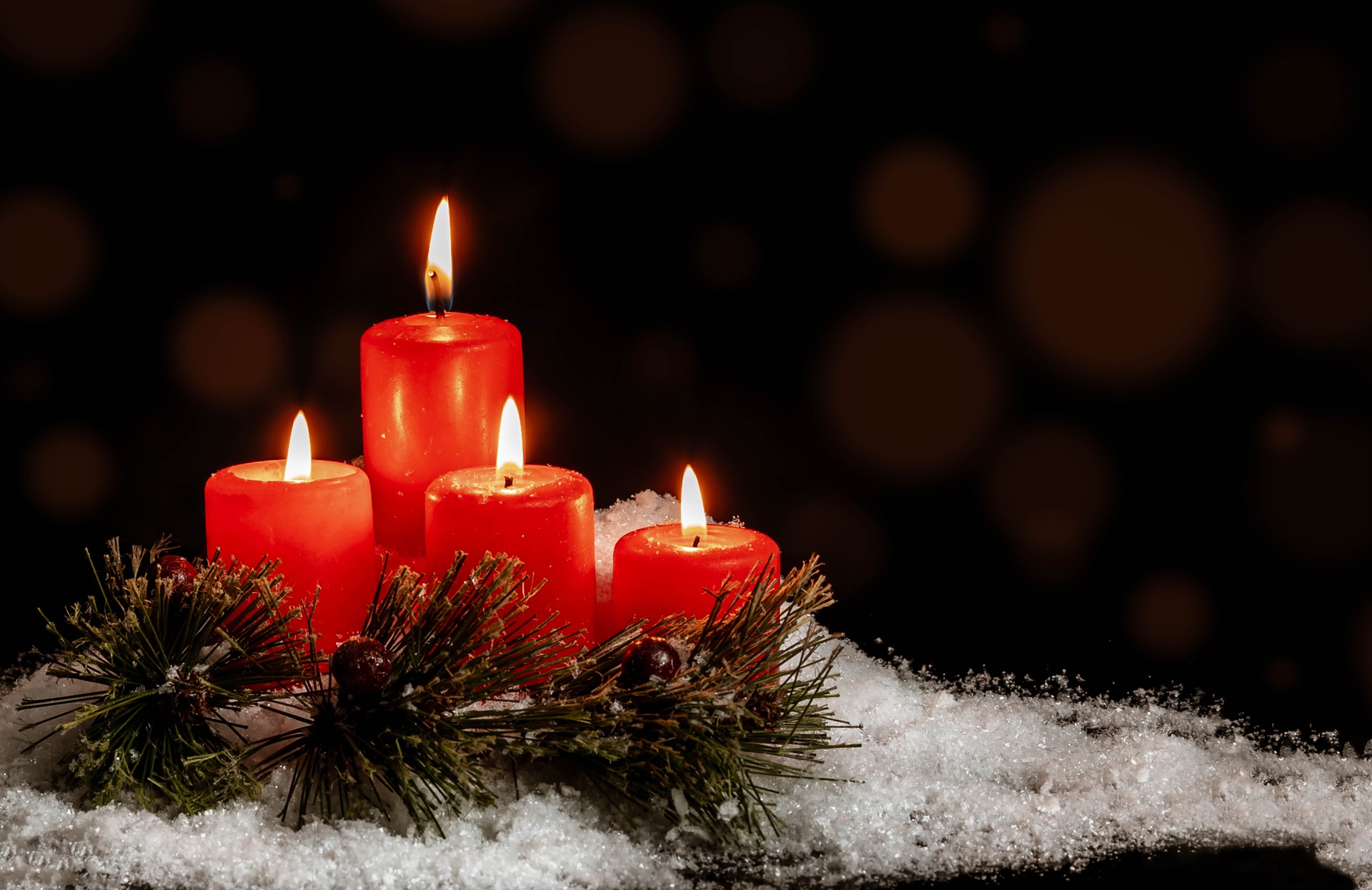 Advent-Christmas_candles_four lit